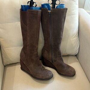 Dr Scholls brown leather 3 1/2” heeled boots.  Size 8 1/2